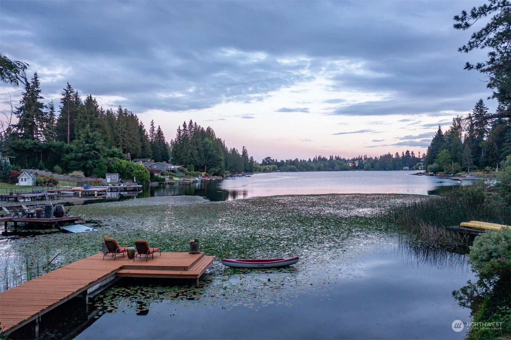 426 Lakeview Road Lynnwood, WA 98087 - Photo 33 of 33 a backyard of a house with outdoor seating