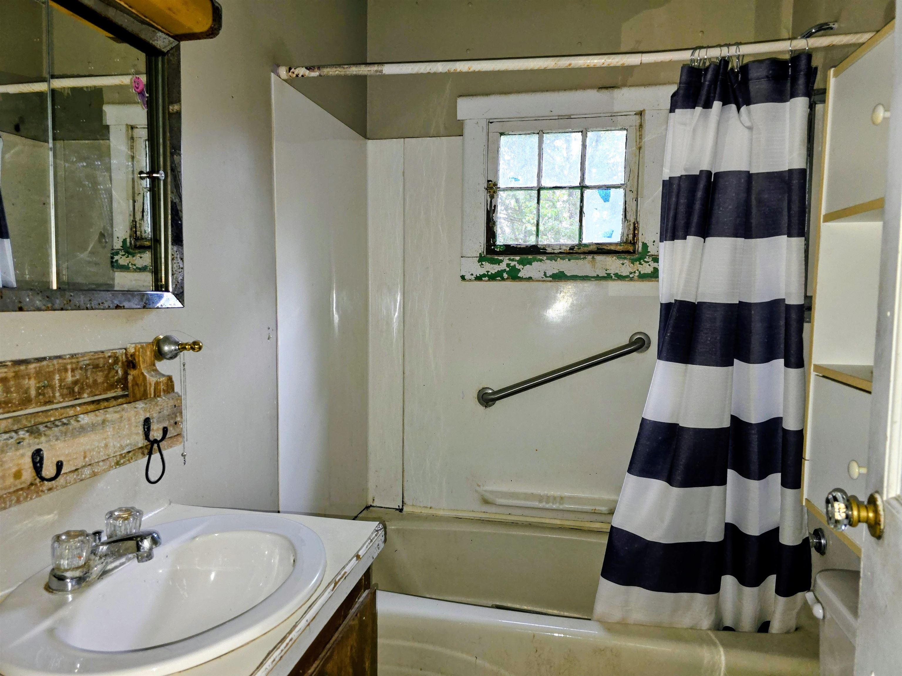 8574 Highway 25 Corinth, VT 05040 - Photo 15 of 18