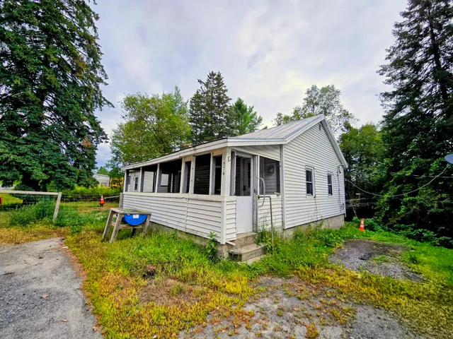 $100,000 | 8574 Highway 25, Corinth, VT 05040