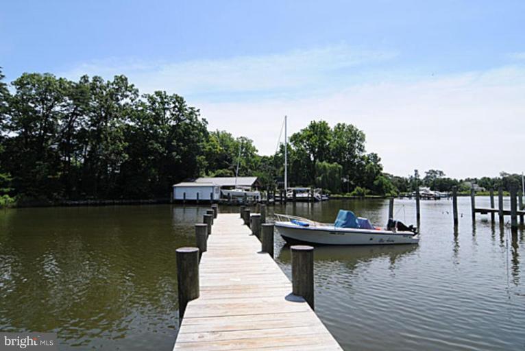 2703 Wild Holly Road Annapolis, MD 21403 - Photo 27 of 29 Community Amenities 1