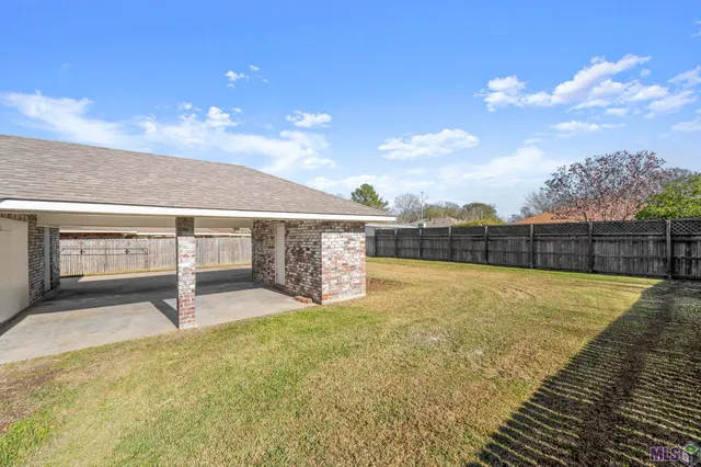 $1,700 | 5140 McCormick Avenue, Greenwell Springs, LA 70739