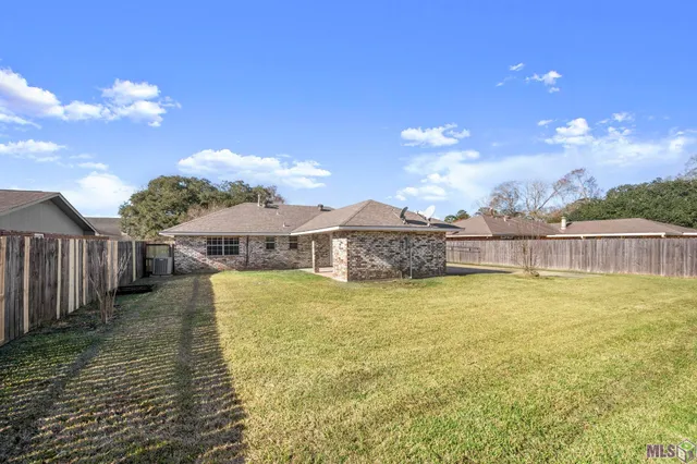 $1,700 | 5140 McCormick Avenue, Greenwell Springs, LA 70739