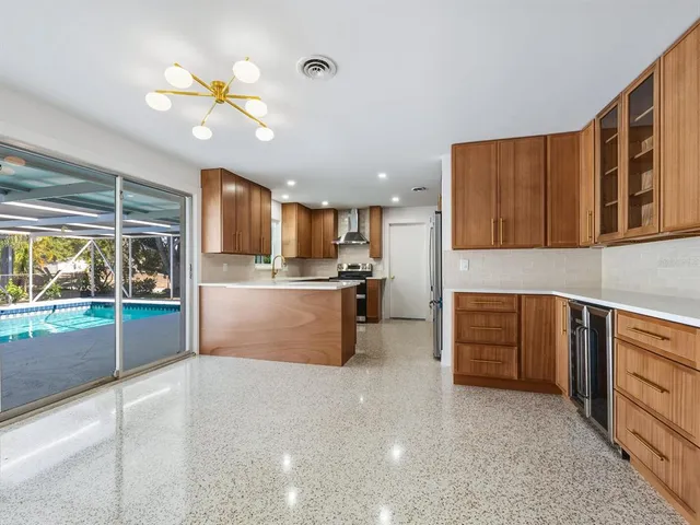 $879,000 | 2551 Hibiscus Street, Sarasota, FL 34239