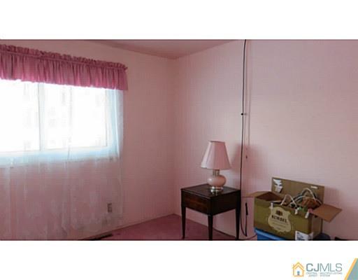 43 New Road Kendall Park, NJ 08824 - Photo 13 of 17 Gallery Image 13