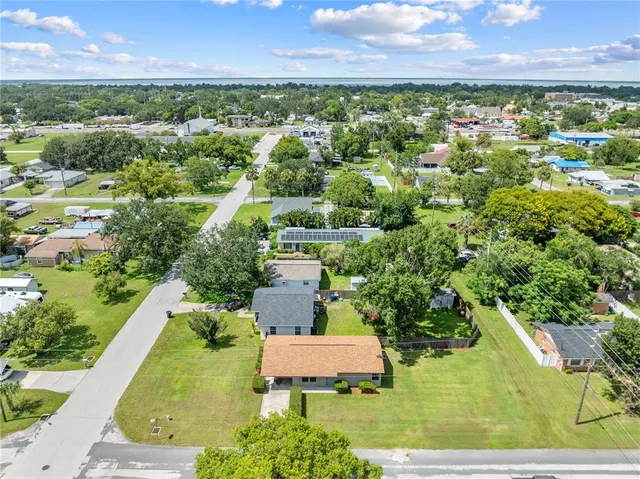 view of outdoor space with mountain view