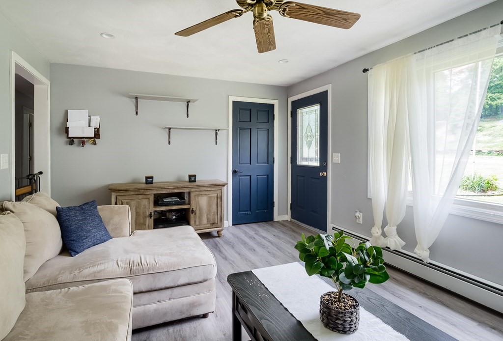 5 Hillside Road Leicester, MA 01611 - Photo 6 of 27
