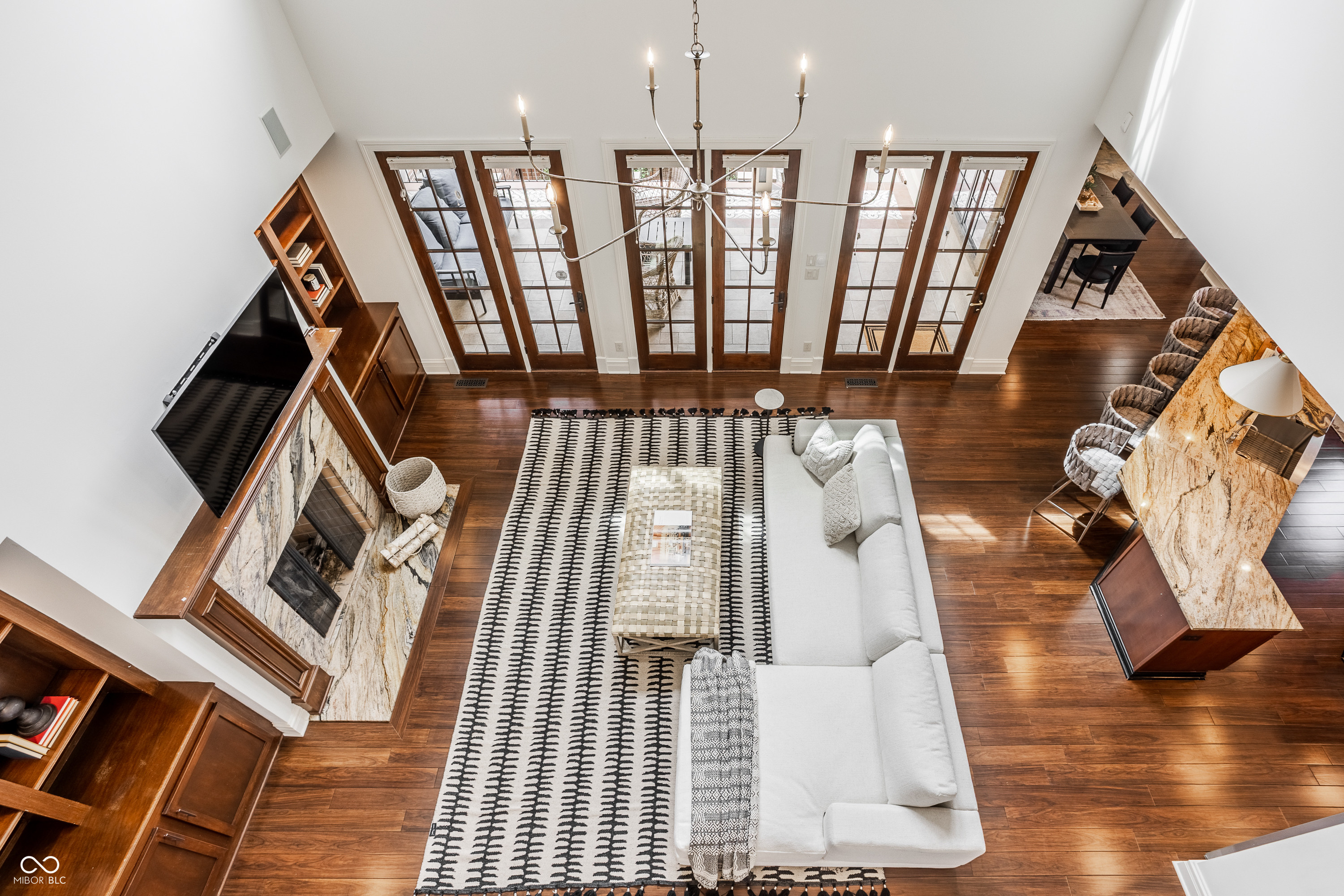 2377 Finchley Road Carmel, IN 46032 - Photo 8 of 70 Gallery Image 8