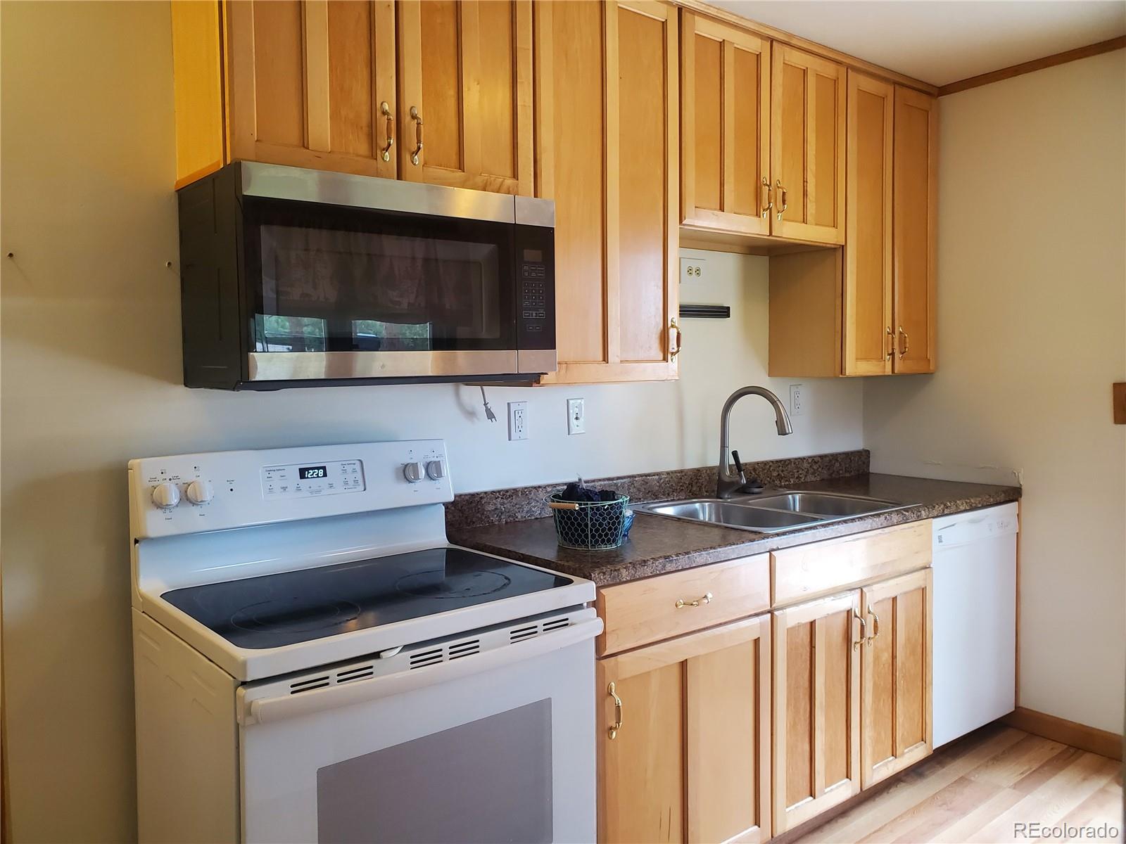 2099 Roland Drive Bailey, CO 80421 - Photo 4 of 39 Gallery Image 4