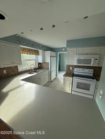 $1,895 | 1540 Riverside Drive, Unit 12, Titusville, FL 32780