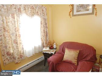 856 Kenmore Road Philadelphia, PA 19151 - Photo 2 of 8 Gallery Image 2
