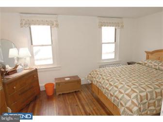 856 Kenmore Road Philadelphia, PA 19151 - Photo 6 of 8 Gallery Image 6