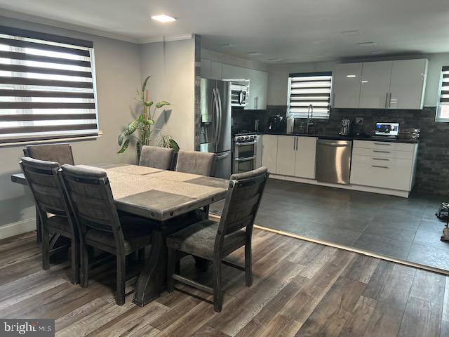 355 Avon Street Philadelphia, PA 19116 - Photo 5 of 32 Dining room