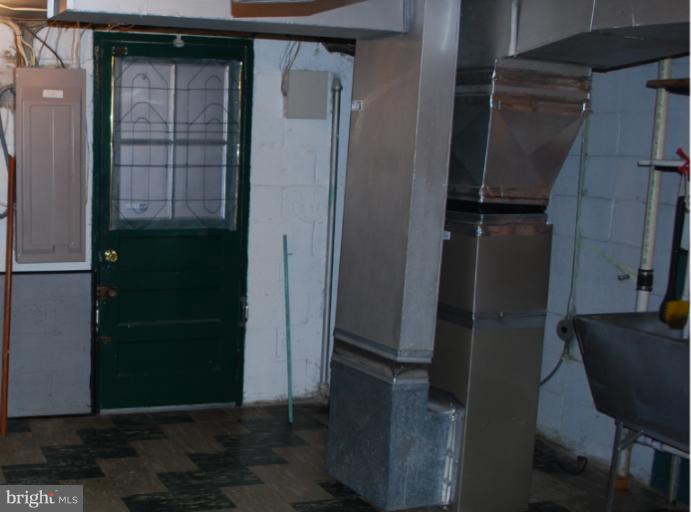 1126 Kevin Road Baltimore, MD 21229 - Photo 13 of 24 a view of elevator