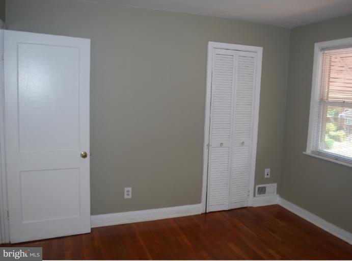 1126 Kevin Road Baltimore, MD 21229 - Photo 20 of 24 an empty room with windows