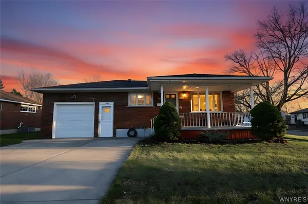 $299,900 | 9605 Greenwald Avenue, Niagara Falls, NY 14304