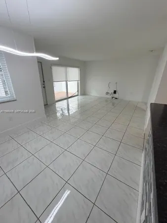 $2,950 | 6845 Southwest 45th Lane, Unit 201, Miami, FL 33155