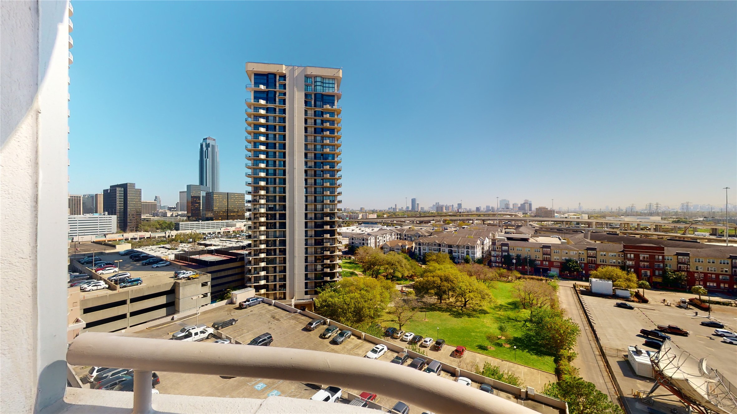 3525 Sage Road, Unit 1404 Houston, TX 77056 - Photo 25 of 36 an aerial view of a city