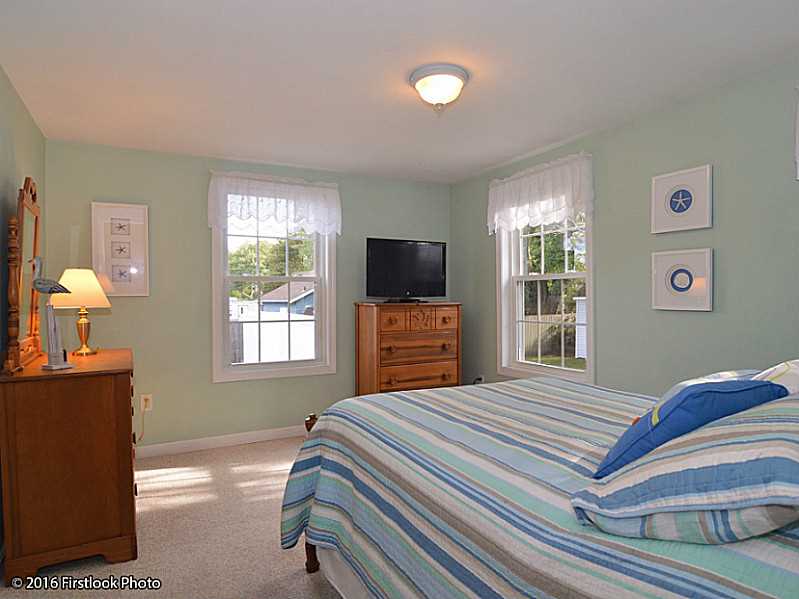 846 Point Judith Road Narragansett, RI 02882 - Photo 11 of 25 Bedroom.