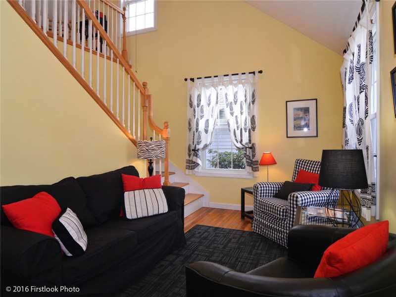 846 Point Judith Road Narragansett, RI 02882 - Photo 2 of 25 Living Room.