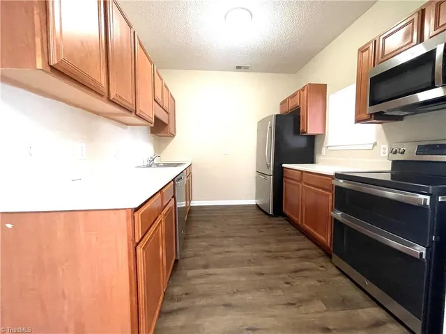 $1,500 | 3009 Winston Drive, Unit 90, Burlington, NC 27215