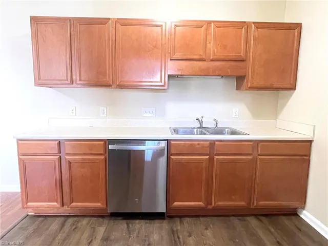 $1,500 | 3009 Winston Drive, Unit 90, Burlington, NC 27215