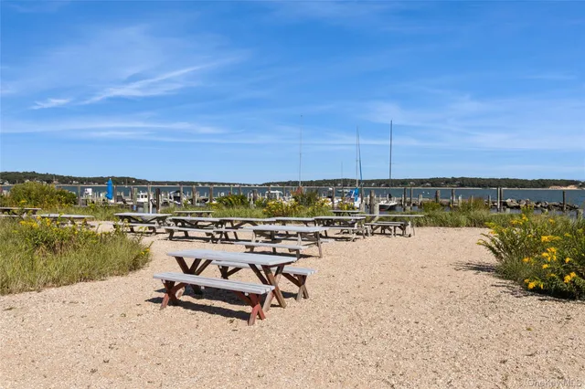 $850,000 | 240 Wicks Road, New Suffolk, NY 11956