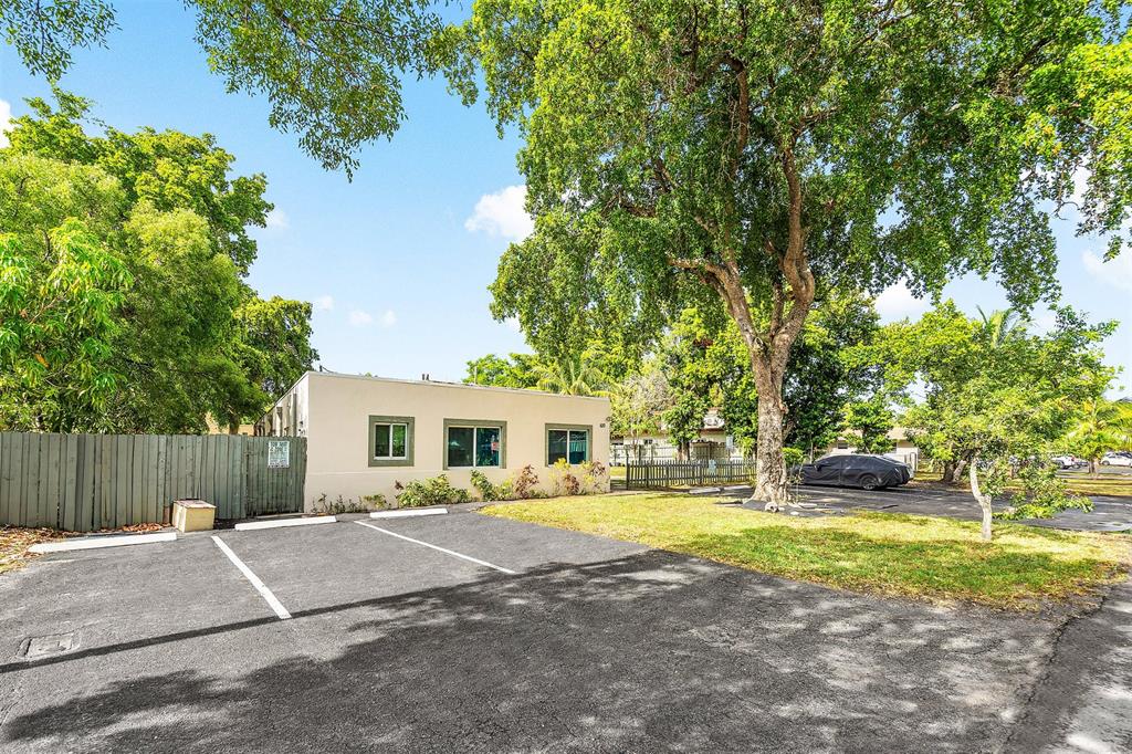 620 Southwest 7th Street Pompano Beach, FL 33060 - Photo 5 of 19