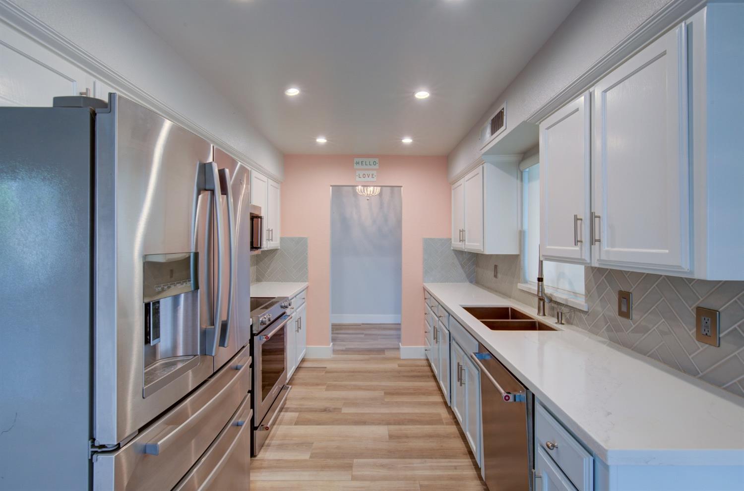 292 North Caesar Avenue Clovis, CA 93612 - Photo 11 of 48