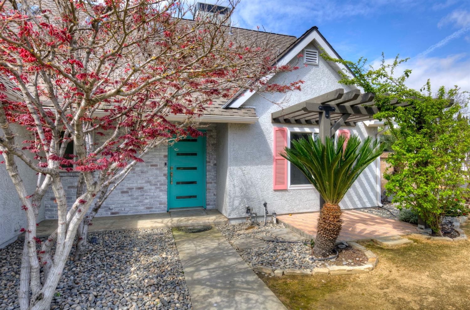 292 North Caesar Avenue Clovis, CA 93612 - Photo 8 of 48