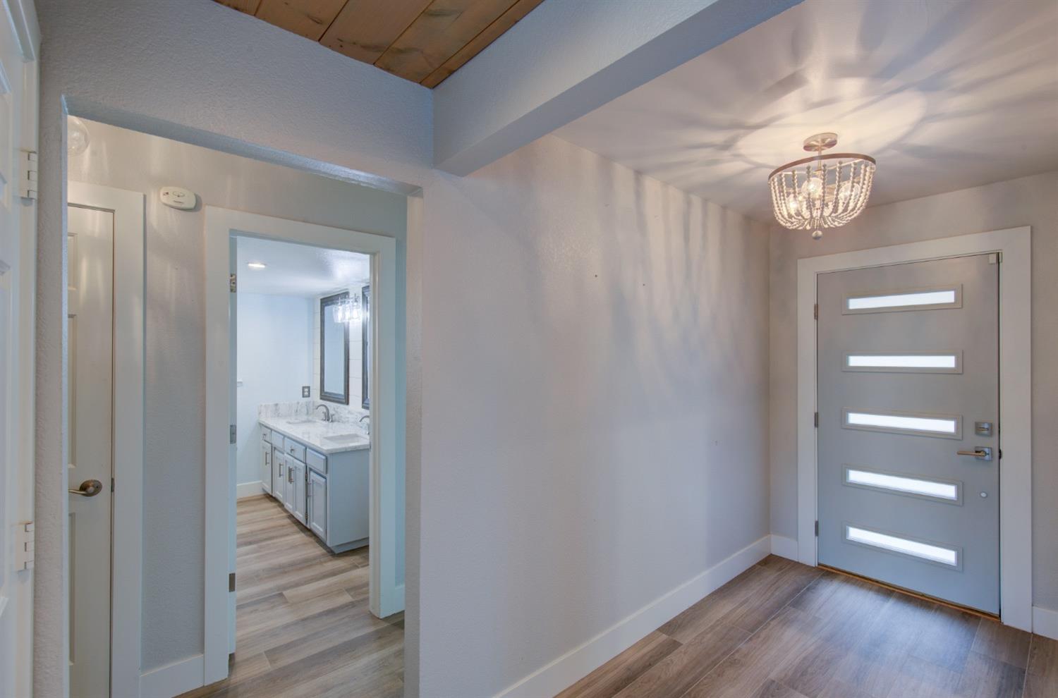 292 North Caesar Avenue Clovis, CA 93612 - Photo 9 of 48