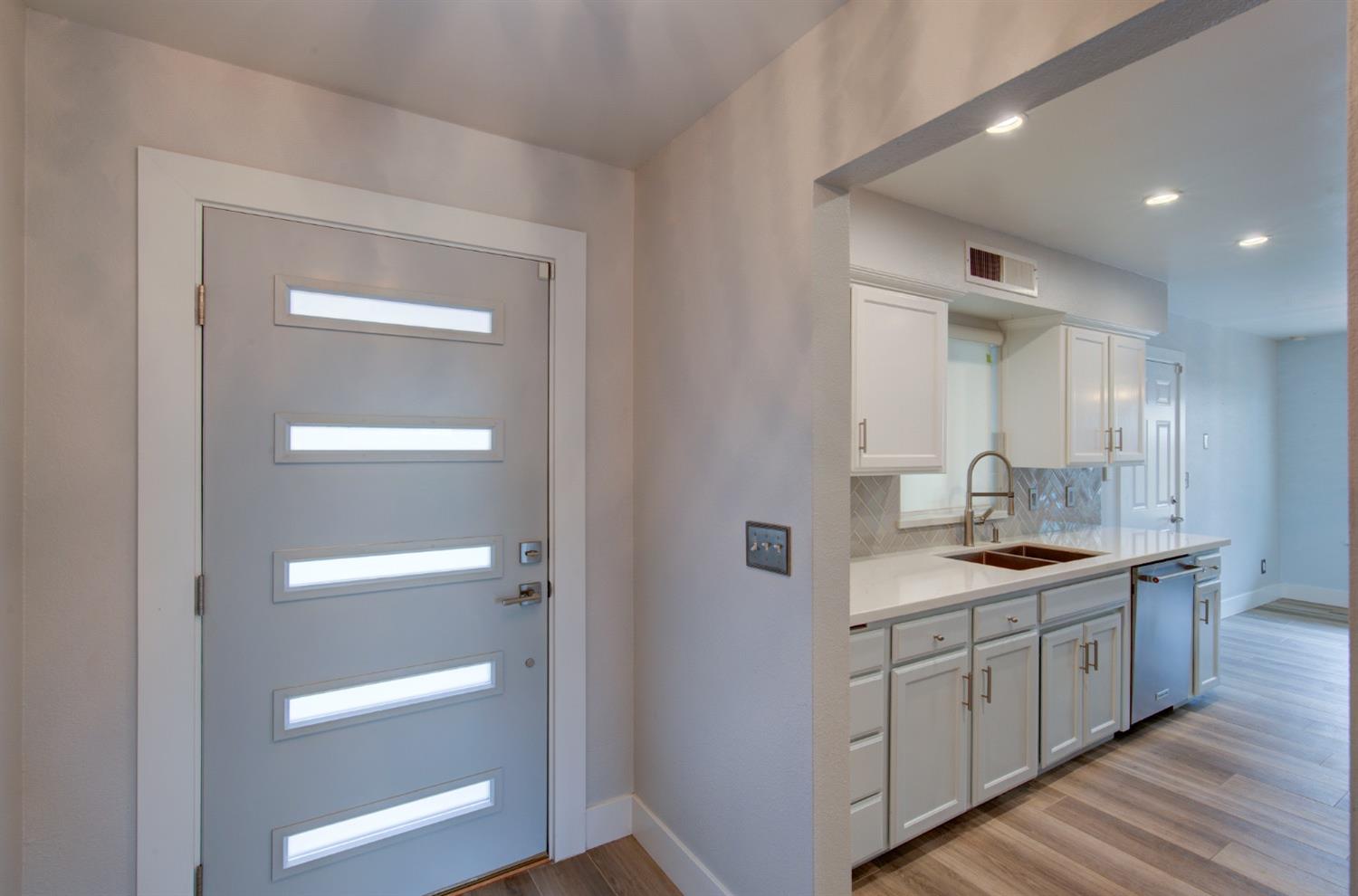 292 North Caesar Avenue Clovis, CA 93612 - Photo 10 of 48