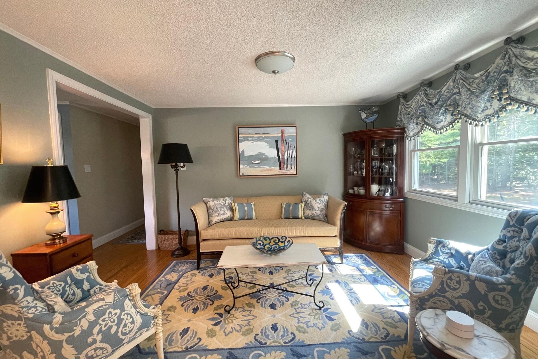 140 Cap'n Samadrus Road Cotuit, MA 02635 - Photo 12 of 53 140 (1015)