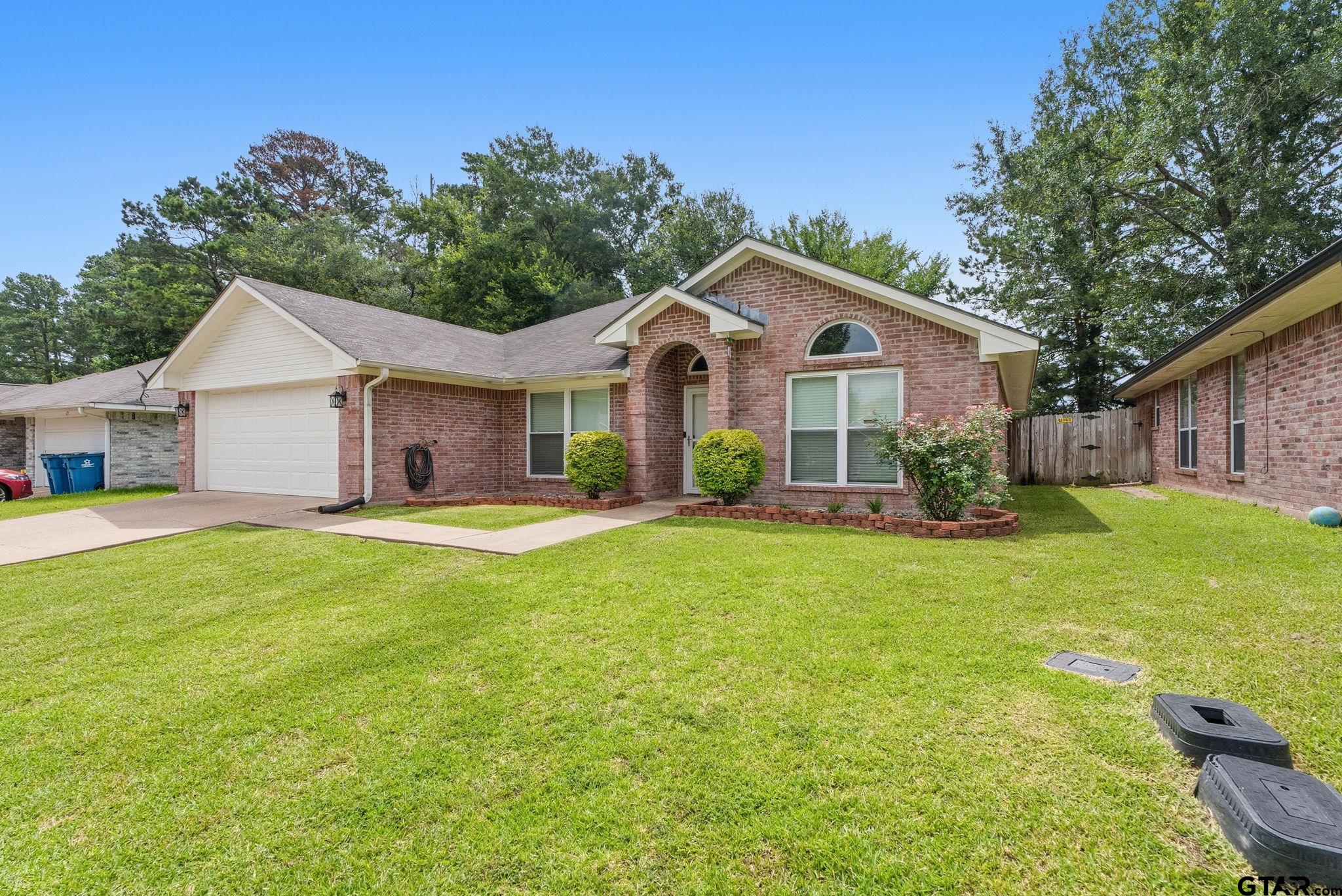 681 Frederick Circle Flint, TX 75762 - Photo 2 of 28