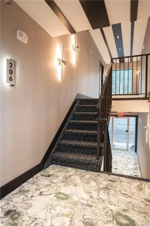 $2,800 | 8-12 South Boulevard, Unit 12101, Nyack, NY 10960