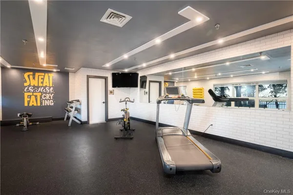 $2,800 | 8-12 South Boulevard, Unit 12101, Nyack, NY 10960