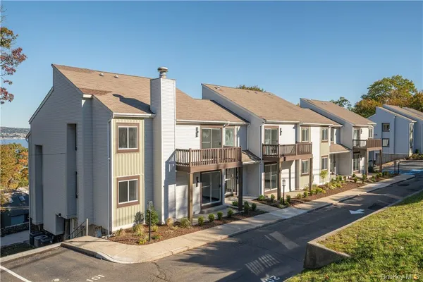 $2,800 | 8-12 South Boulevard, Unit 12101, Nyack, NY 10960