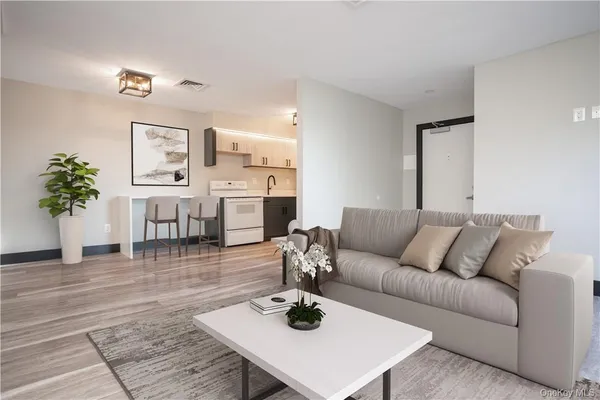 $2,800 | 8-12 South Boulevard, Unit 12101, Nyack, NY 10960