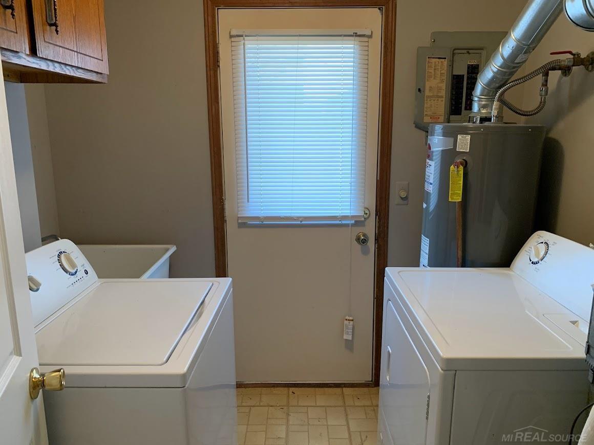 3010 Emmons Avenue Rochester, MI 48307 - Photo 12 of 13 50063302-11.JPG