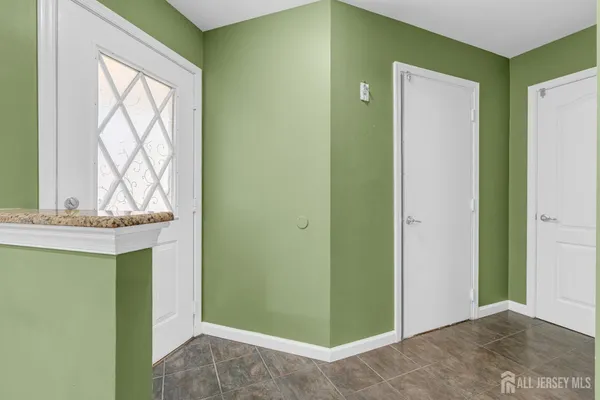 $3,500 | 356 Hawthorne Road, North Brunswick, NJ 08902