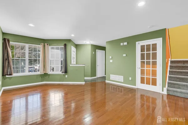 $3,500 | 356 Hawthorne Road, North Brunswick, NJ 08902