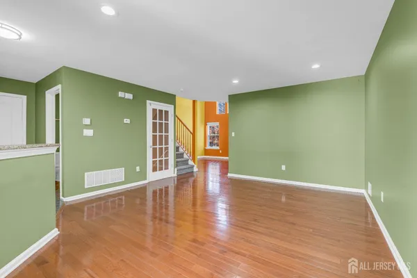 $3,500 | 356 Hawthorne Road, North Brunswick, NJ 08902