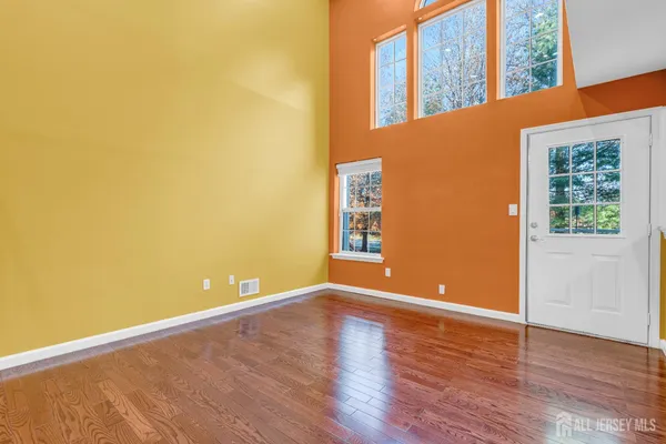 $3,500 | 356 Hawthorne Road, North Brunswick, NJ 08902