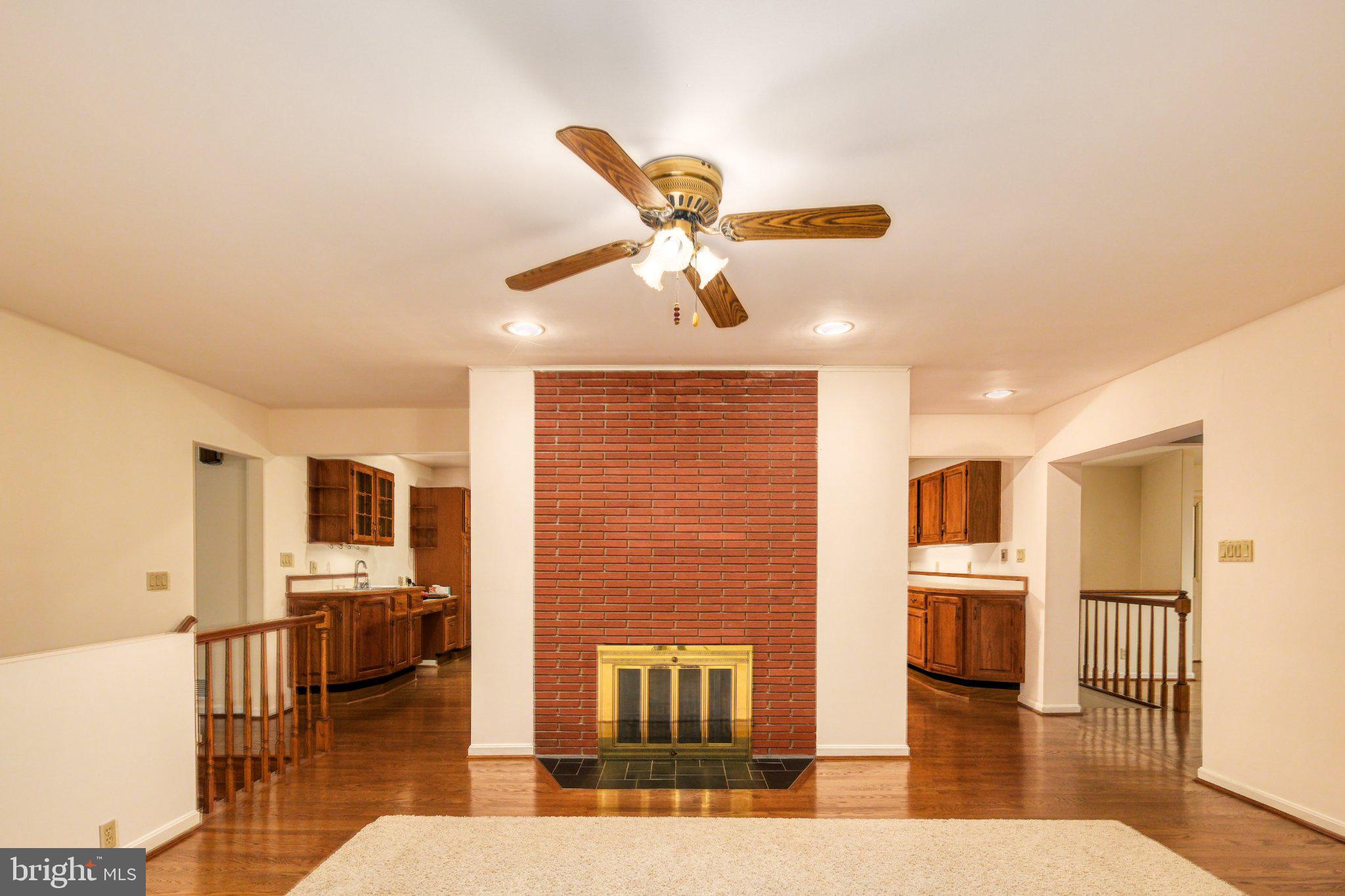 2530 Leeds Road Oakton, VA 22124 - Photo 30 of 63 Family Room just off kitchen