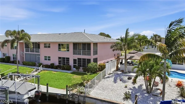 $239,500 | 1333 Southeast 40th Terrace, Unit 2A, Cape Coral, FL 33904