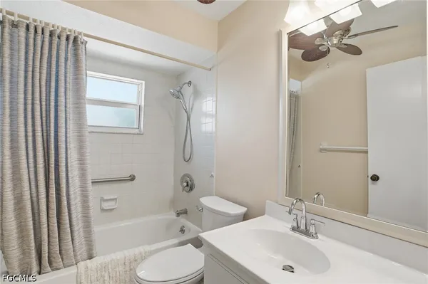 $239,500 | 1333 Southeast 40th Terrace, Unit 2A, Cape Coral, FL 33904