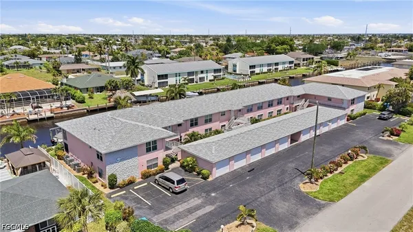 $239,500 | 1333 Southeast 40th Terrace, Unit 2A, Cape Coral, FL 33904