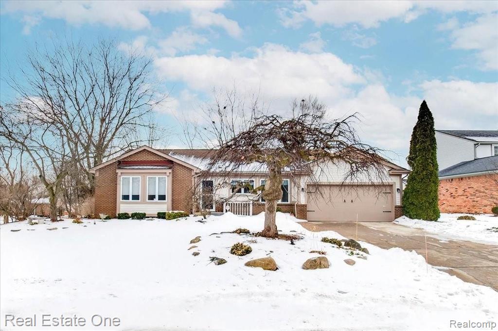 2051 Warrington Road Rochester Hills, MI 48307 - Photo 1 of 64
