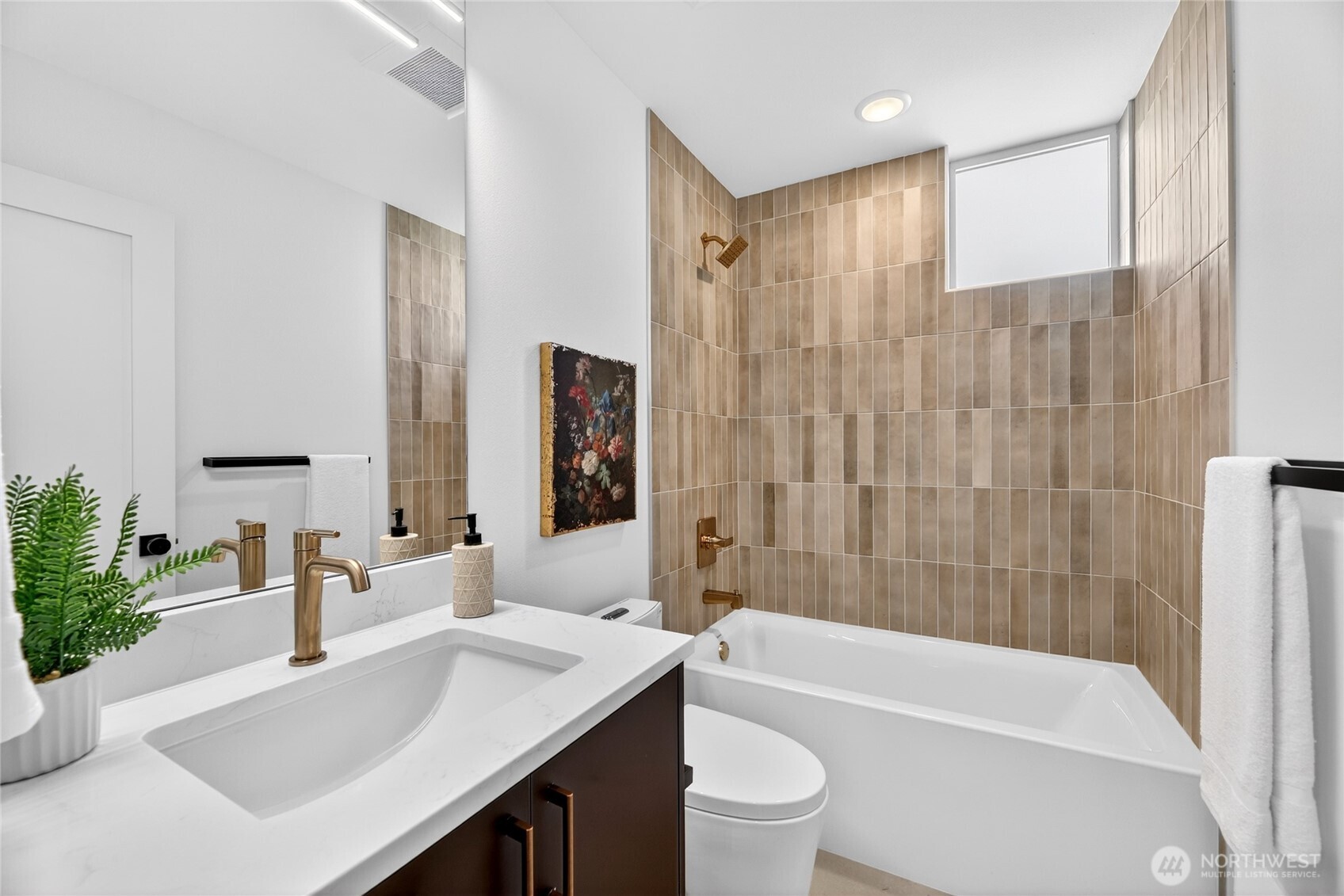 6318 41st Avenue Southwest, Unit A Seattle, WA 98136 - Photo 12 of 32