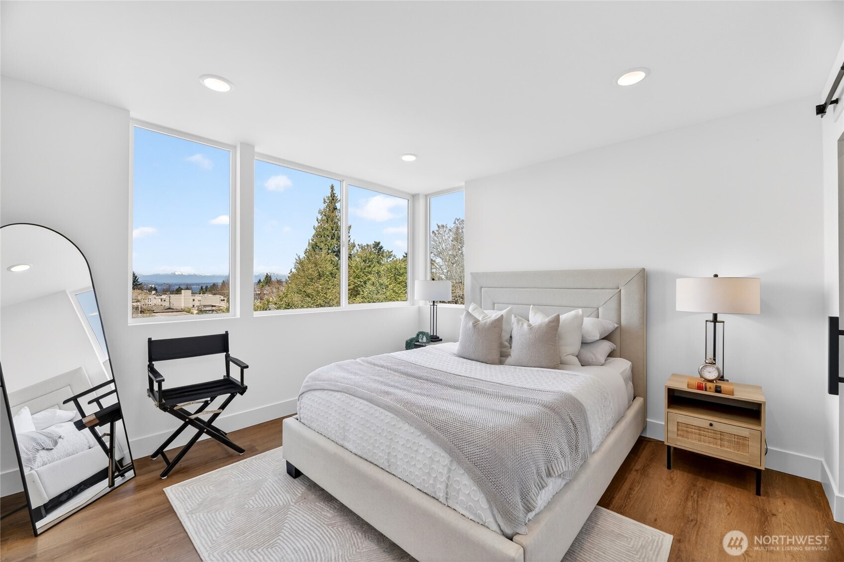 6318 41st Avenue Southwest, Unit A Seattle, WA 98136 - Photo 15 of 32