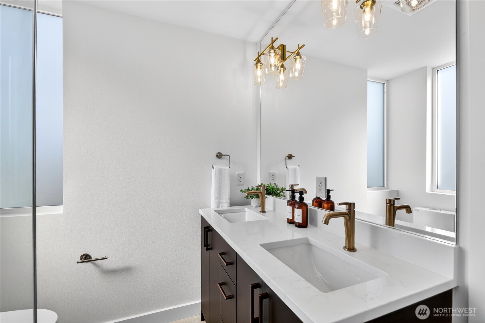 6318 41st Avenue Southwest, Unit A Seattle, WA 98136 - Photo 18 of 32